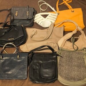 Chic Black Leather Shoulder Bag